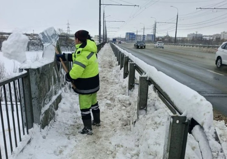 Более пяти тысяч кубометров снега вывезли с улиц Пензы за сутки