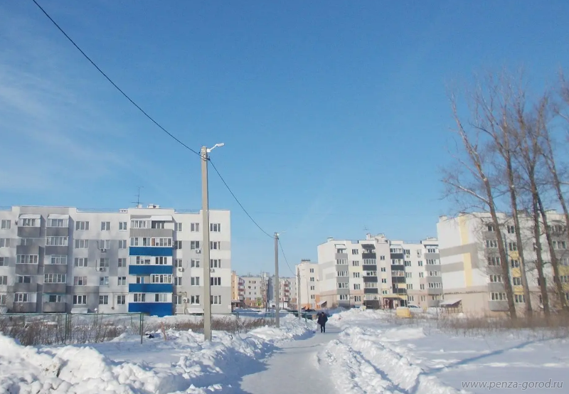 В Пензе завершили монтаж освещения возле школы №38