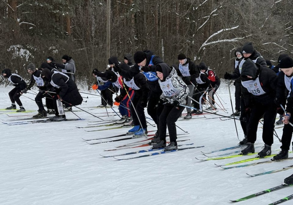 В Кузнецке прошли лыжные гонки в память о героях СВО