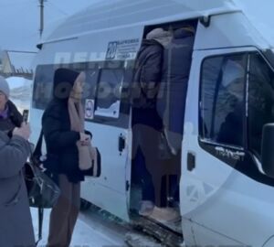 Пензенцы сняли на видео, как в Маньчжурии маршрутка уехала с открытой дверью