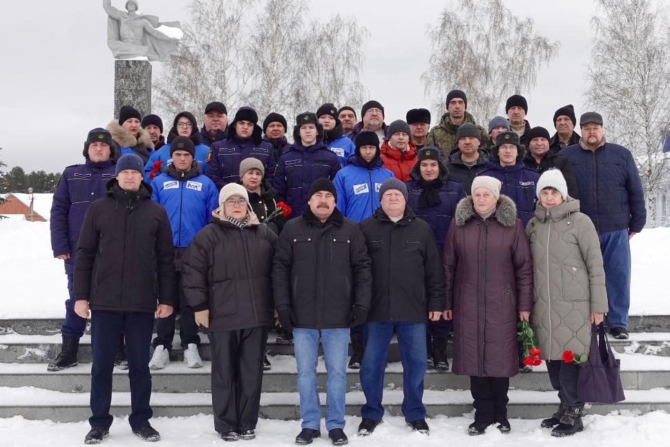 В Никольском районе возложили цветы в память о героях