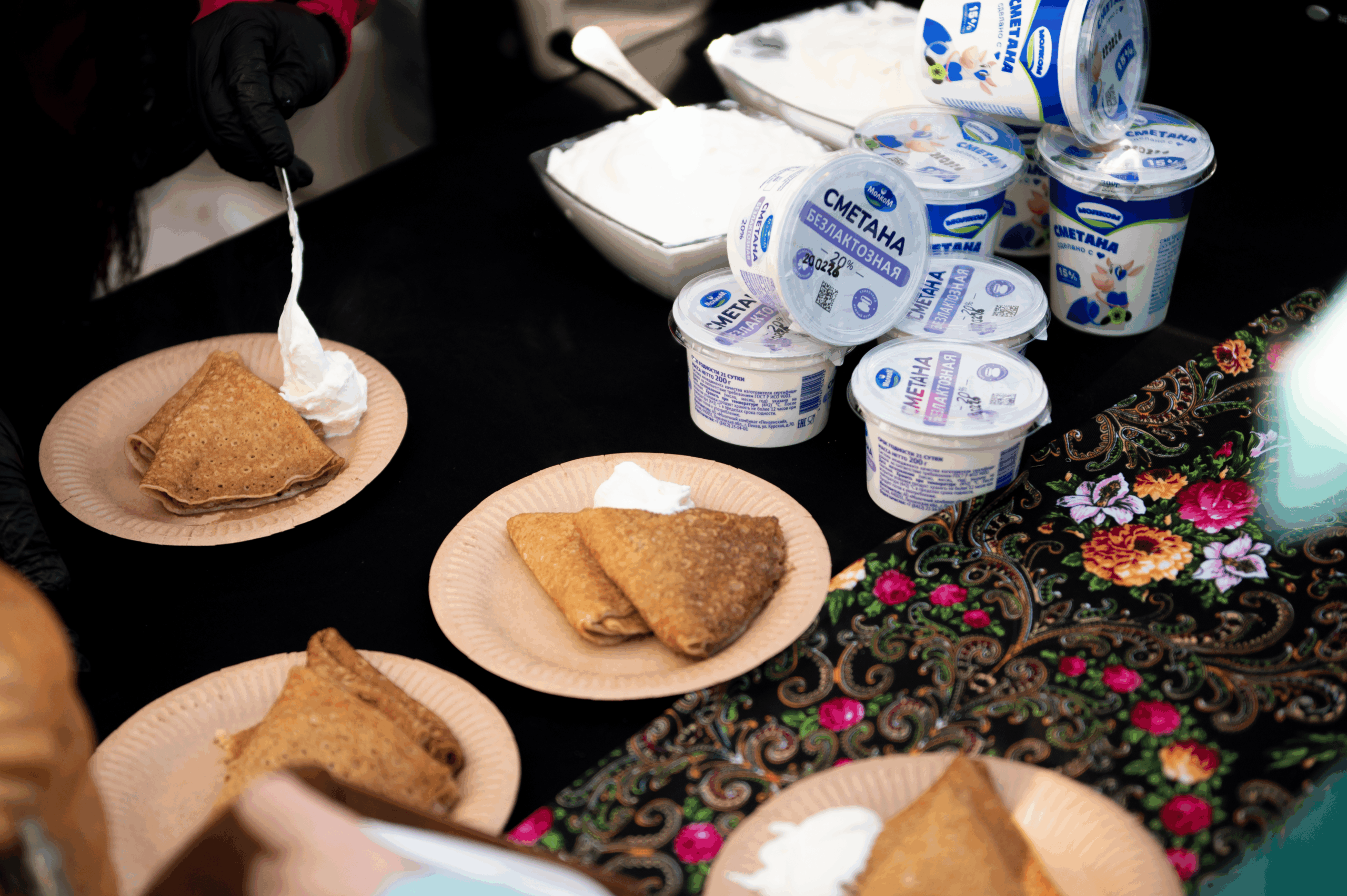 Молком проводил зиму вместе с пензенцами: блины, подарки и праздник для детей