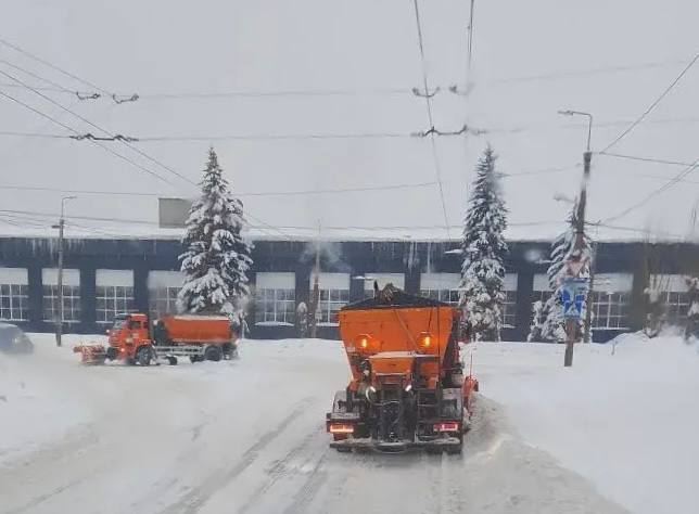 В Пензе за ночь вывезли около 3 тыс. кубов снега
