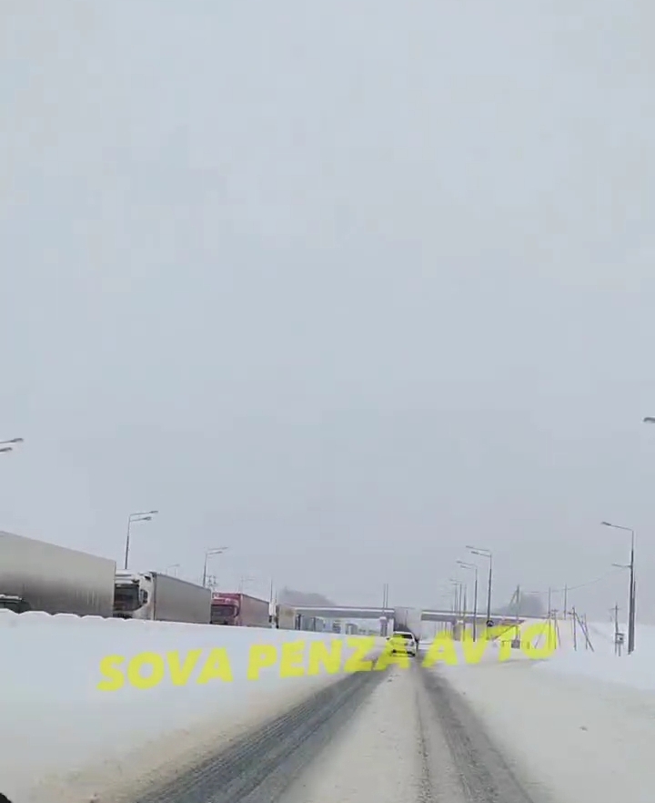 М-5 встала в обоих направлениях, а на улицах Пензы спасают утопающих