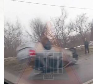 Вечерние гонки на трассе М-5 в Пензе отправили Ладу Гранту на крышу