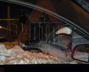 В Пензе из-за гололеда несколько машин улетели в сугроб