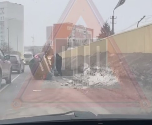 Еще одна машина перевернулась в Пензе 24 февраля