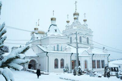 В Троицком монастыре Пензы митрополит Серафим возглавил литургию в день памяти преподобных отцов