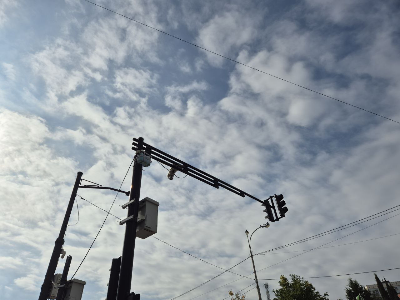 В Пензе родители опасаются падения детей под колеса машин на Ново-Казанской