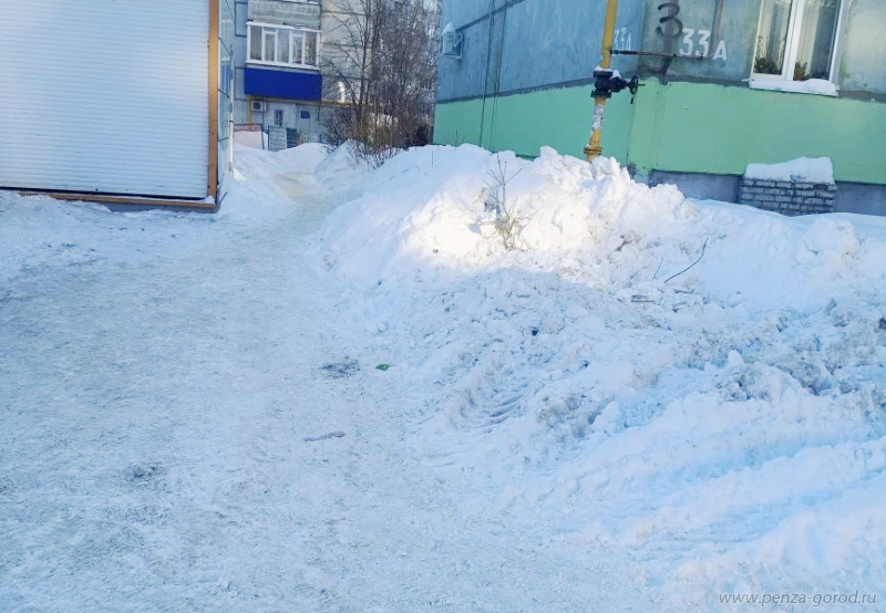 В Пензе на Кижеватова вывезли 90 кубометров мешавшего жителям снега