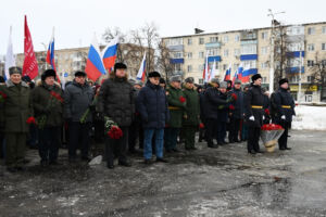 В Пензе прошла акция памяти у монумента воинской и трудовой Славы