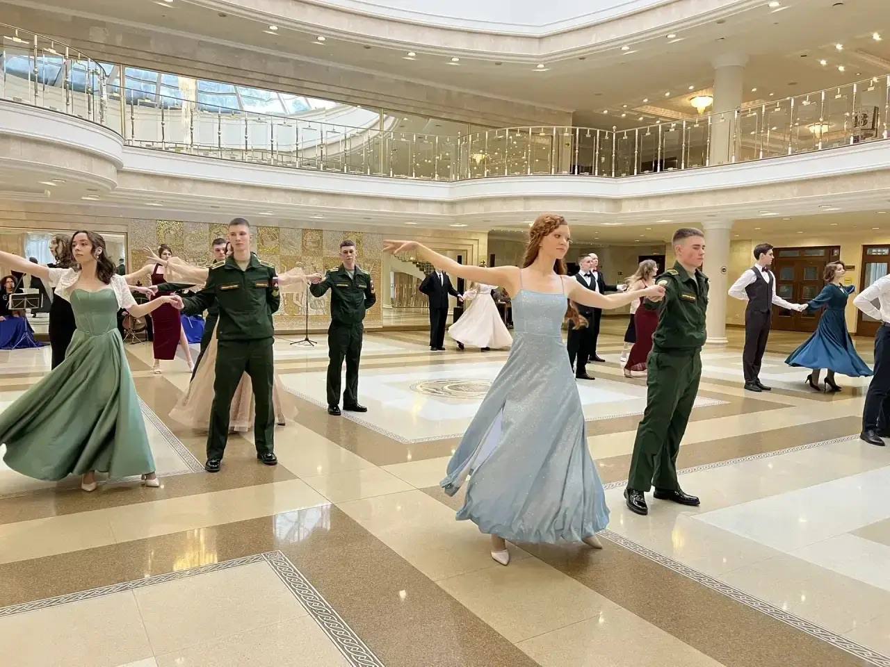 Олег Мельниченко рассказал о проведении первого губернского студенческого бала