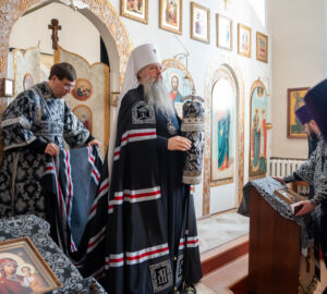 Ценить веру и благодарить Бога призвал пензенцев митрополит Серафим