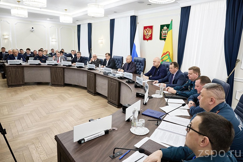 Вадим Супиков принял участие в заседании комиссии по предупреждению ЧС