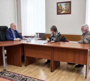 Вадим Супиков рассмотрел обращения по вопросам ЖКХ, благоустройства и транспорта