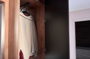 Жительница Каменского района украла вещи из шкафа подруги