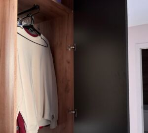 Жительница Каменского района украла вещи из шкафа подруги