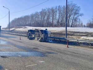 В Пензе после столкновения с автомобилем опрокинулась маршрутка