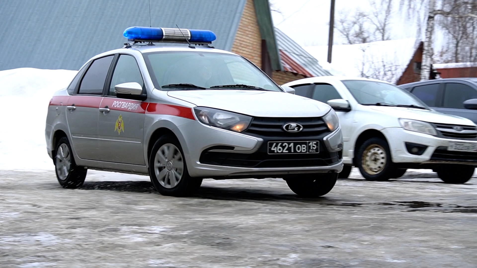 В баре Пензы задержали двух молодых дебоширов