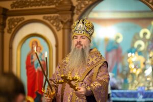 Митрополит Серафим совершил службу в Городище в Неделю Светов