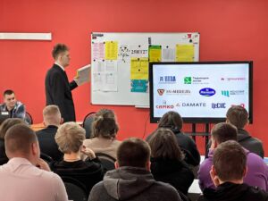 Около 650 студентов Пензы ознакомились с цифровыми сервисами службы занятости