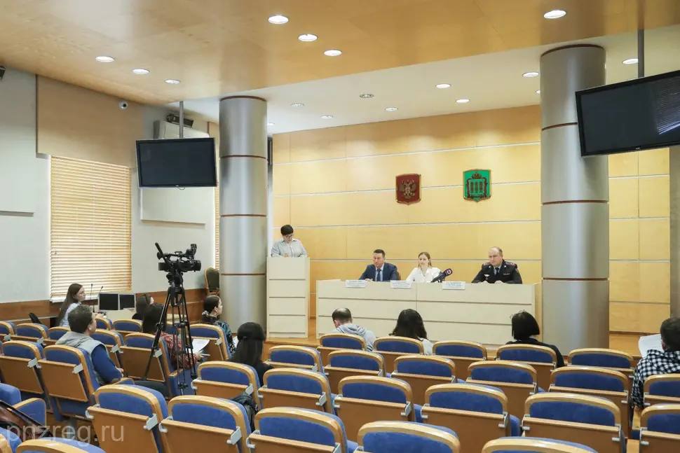 В Пензенской области пенсионеров научат защищаться от телефонных мошенников