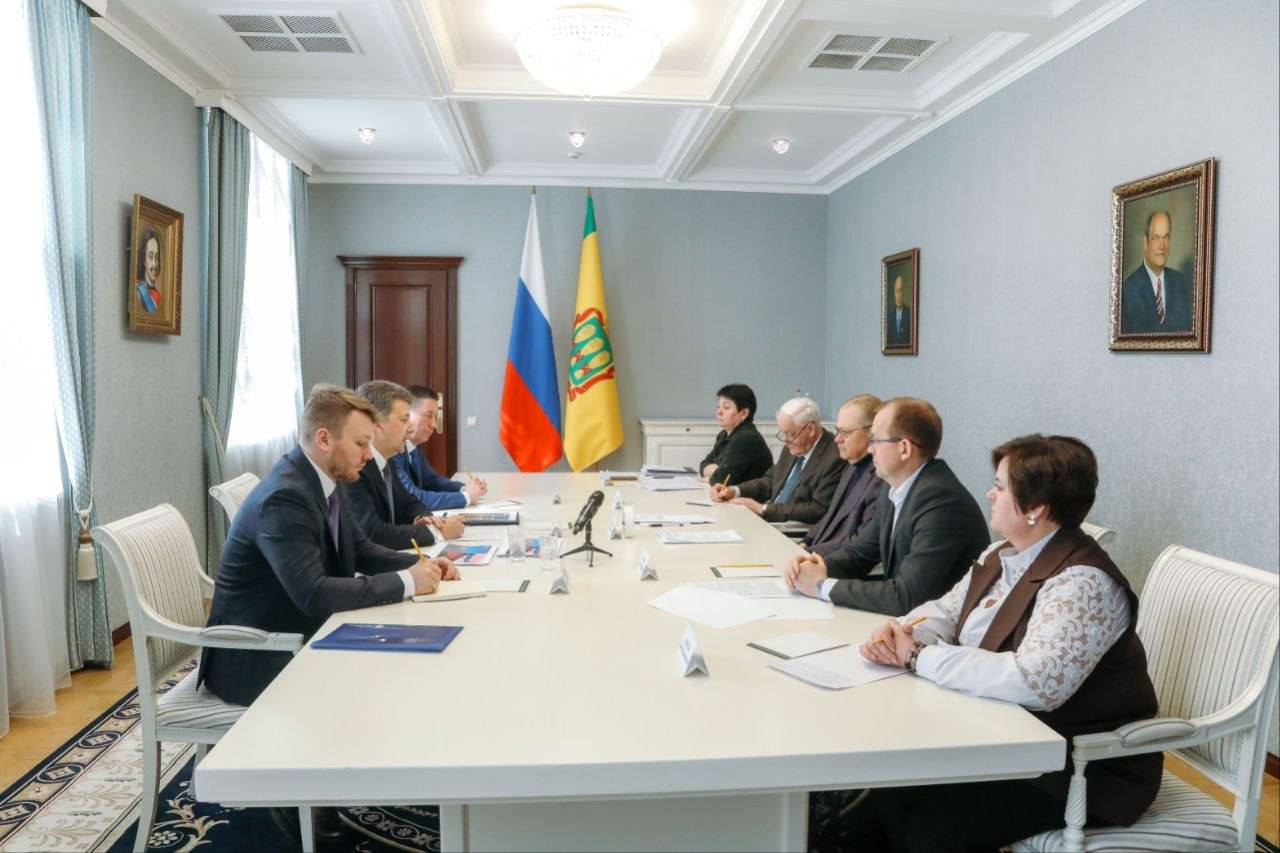 Олег Мельниченко встретился с новым главой Волго-Вятского управления ЦБ