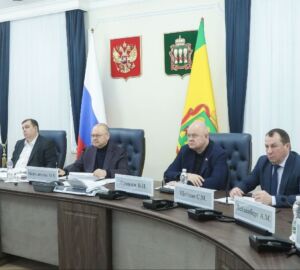 Олег Мельниченко объявил месячник по благоустройству в Пензенской области