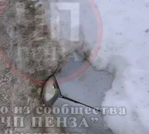 В микрорайоне Арбеково автомобиль полностью скрылся под толщей снега