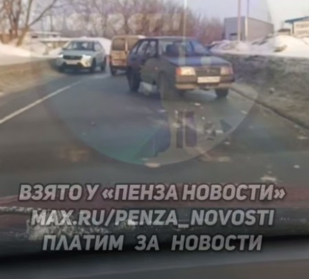 В Пензе на «пьяной дороге» по улице Строителей столкнулись сразу 4 авто