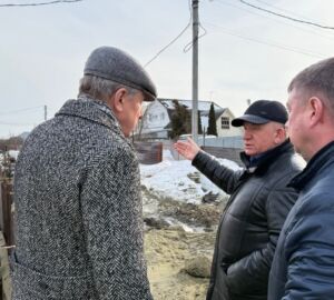 Александр Гришаев оценил ход работ на коллекторе и путепроводе в районе Ерика