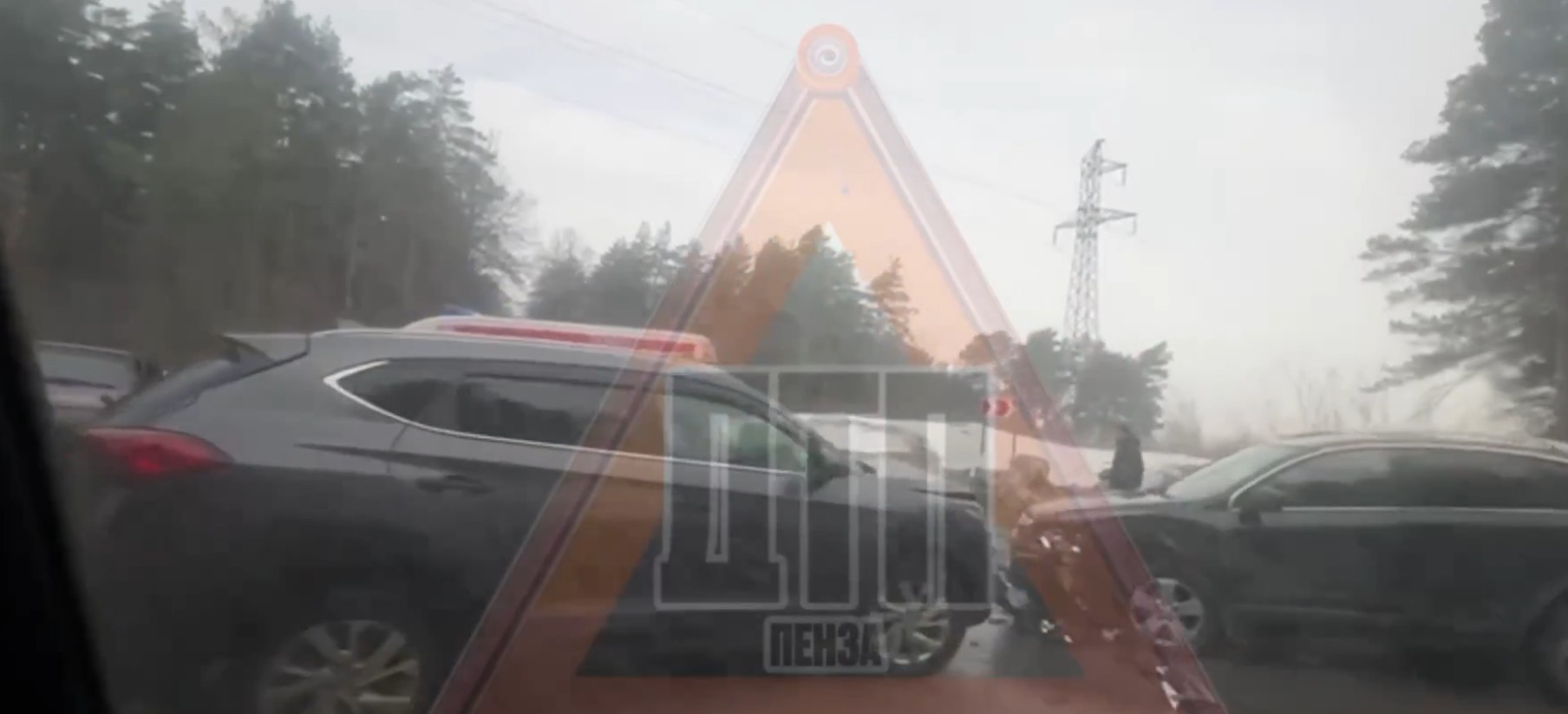 На повороте перед Бугровкой в Пензе столкнулись 4 машины, образовалась пробка