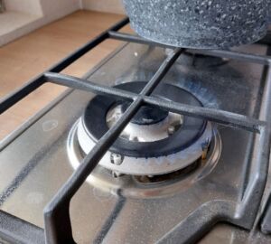 В деревне Заречная прокуратура выявила нарушения после отравления угарным газом