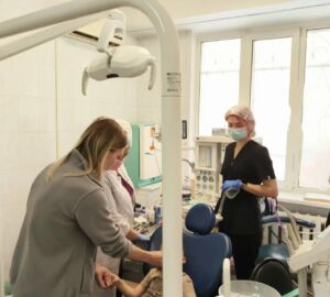 Больница Бурденко в Пензе возобновила лечение зубов особым детям во сне