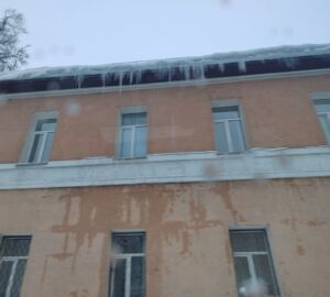 Жители Пензенской области за неделю 195 раза жаловались на наледь на крышах