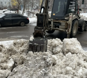В Пензе ликвидировали незаконные свалки и ускорили таяние снега в скверах