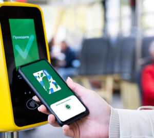 Для пензенцев действует скидка на проезд по карте «Мир» при оплате смартфоном
