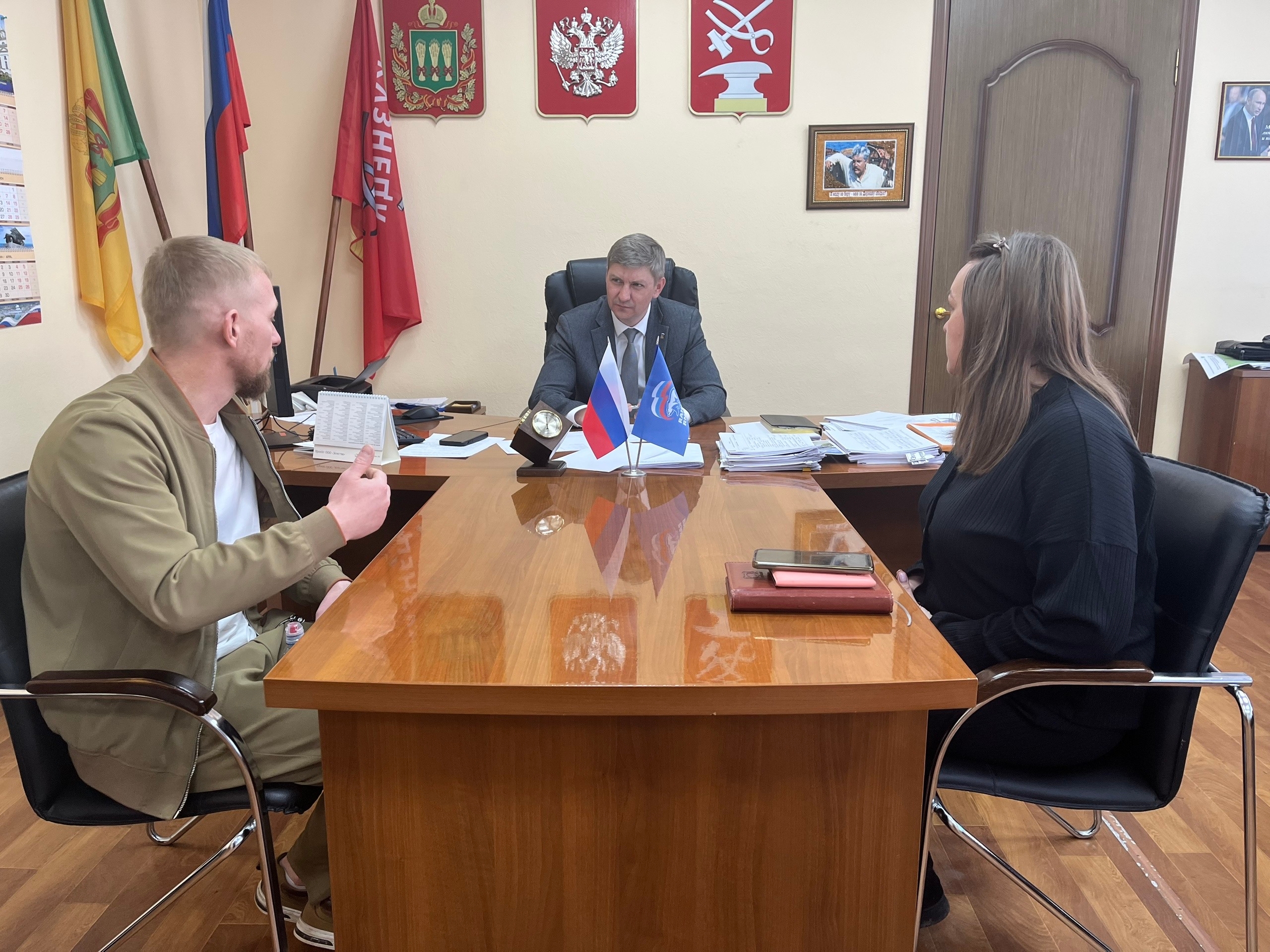 Кузнечанам пообещали учесть их мнение при ремонте дорог и тротуаров