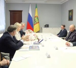 Олег Мельниченко обсудил новые проекты с Всемирным клубом петербуржцев