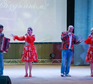 Около 300 человек посетили праздничный концерт в Башмаковском районе